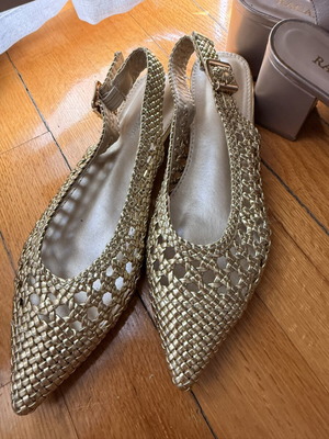 Knitted sandals size 37 like new, gold