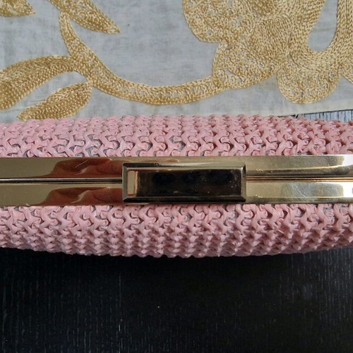 Clutch pink knitted like new with gold metal details