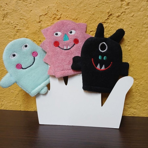 Flying Tiger finger puppets new, set of 3
