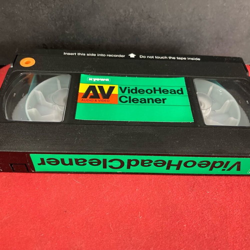 Video head cleaner cassette used