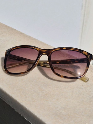 Tortoise sunglasses used, brown