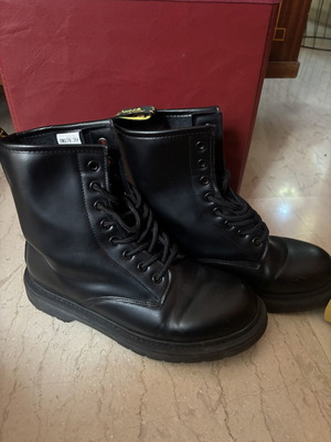 Women's black ankle boots size 39 used