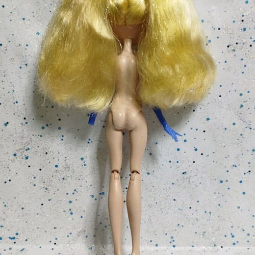 Ever After High Thronecoming Blondie Lockes Goldie doll used with flaws
