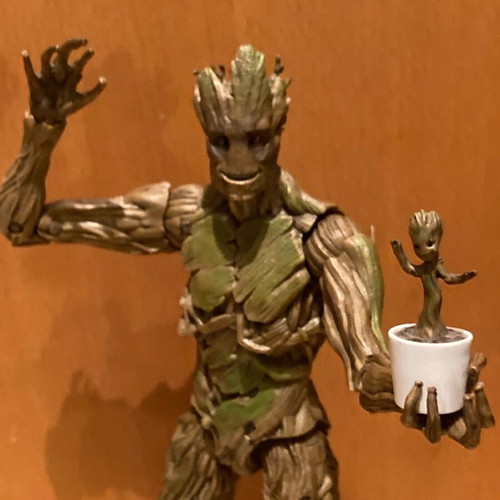 Marvel Legends Evolution of Groot figure like new with baby Groot in pot