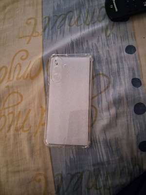 Samsung A26 case transparent like new