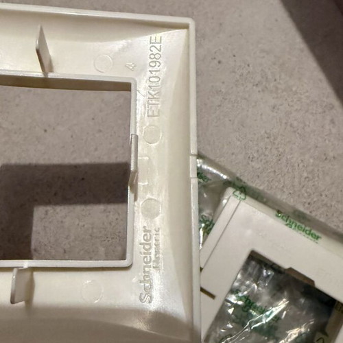 Schneider Electric Ultra Frame with Base for 2-Element Channel New