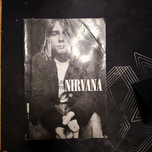 Nirvana collectible book used, Sigareta editions