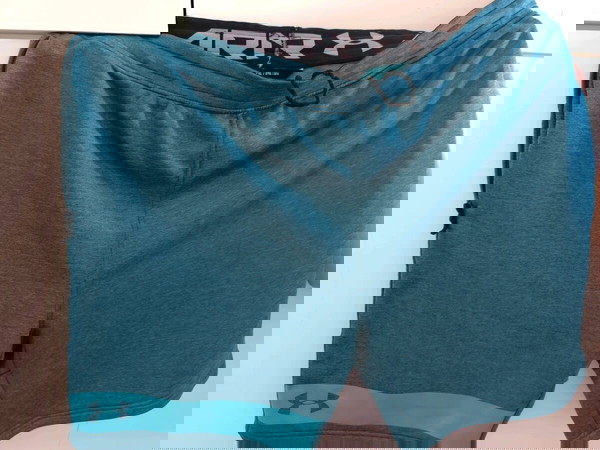 σορτσάκι under armour
