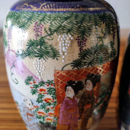 Set of 2 genuine handmade Japanese Satsuma vases like new