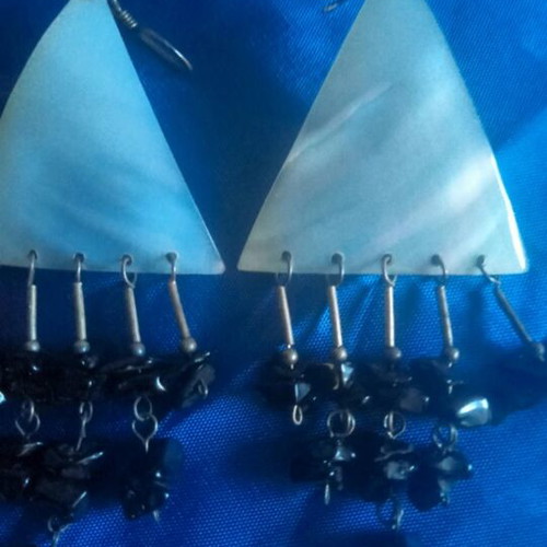 Dangling earrings new, black and white combination