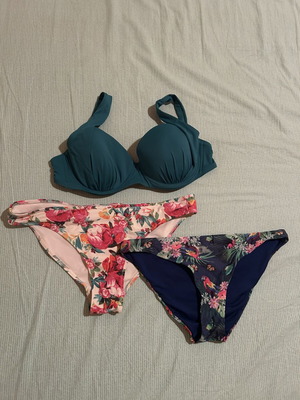 Bikini set size M, 3 pieces used, Calzedonia blue slip