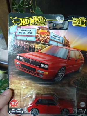 Hot Wheels Premium Lancia Delta Integrale new
