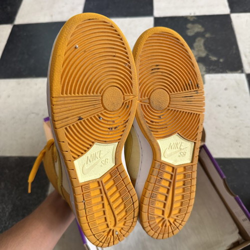 Nike Dunk SB High Pineapple sneakers, size 42, yellow