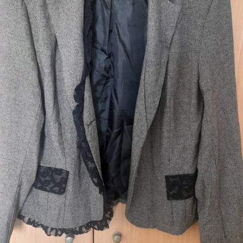 Women's blazer used gray with lace details large size