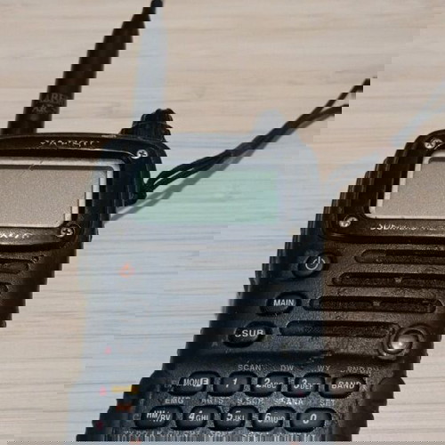 Φορητός ασύρματος Yaesu VX-7R μεταχειρισμένος, πλήρες πακέτο