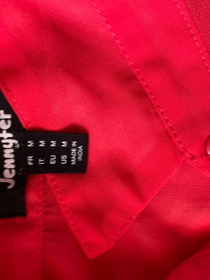 Sleeveless shirt size M light red in excellent condition