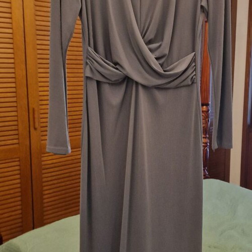 Draped dress with long sleeves Medium like new, gray