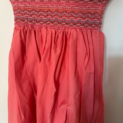 Short dress with smocking, size S, like new, red