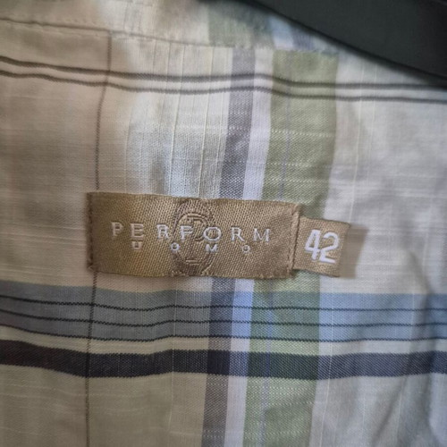 Men's dress shirt like new, sizes M and L, white and multicolor
