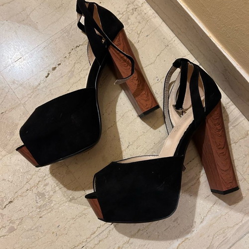 Women's black high heel shoes used, size 39, 12 cm heel