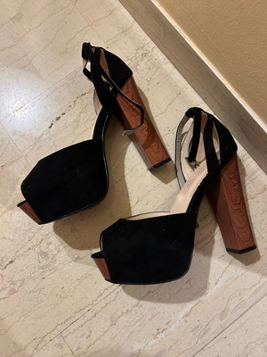 Women's black high heel shoes used, size 39, 12 cm heel