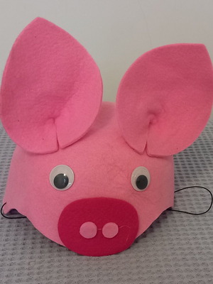 Children's pig felt mask like new