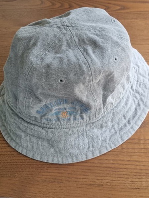 Nautica women's hat like new, size S, gray