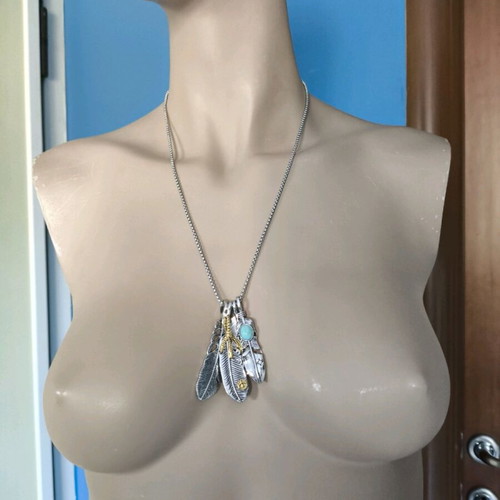 Punk hip hop pendant with feathers new, multicolor