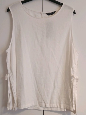 Marks & Spencer women's sleeveless white linen top new size 18