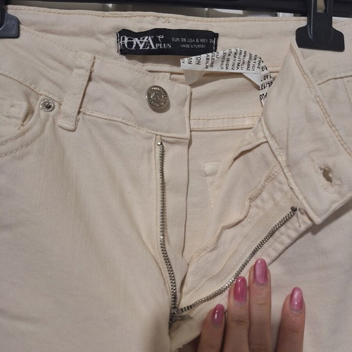 Only high-waisted beige elastic jeans like new, size S