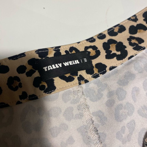 Tally Weijl Leopard Print Shorts size 38 like new, beige and brown