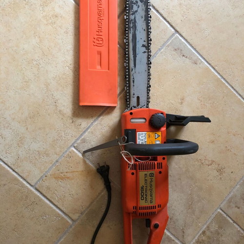 Huqsvvarna electric chainsaw 1600W used