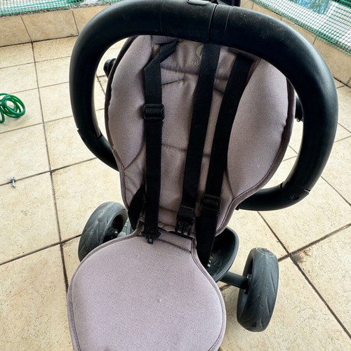 Q Play Rito Eva Star S380-11 tricycle with parent handle like new, black