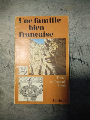 Βιβλίο Une famille bien française, γαλλική γλώσσα