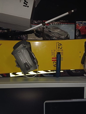 Snowboard μεταχειρισμένο με δετές