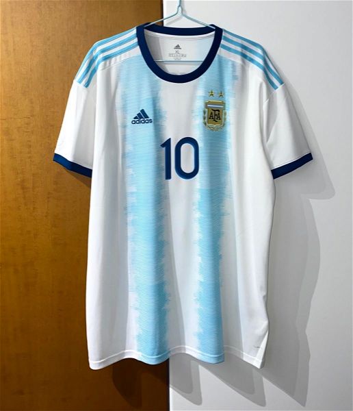  fanela emfanisi argentini mesi Messi olokenourgia XL