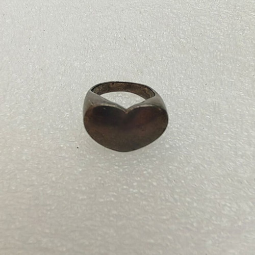 Silver ring used in heart shape 925