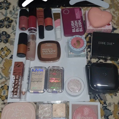 Blush Highlight Contour Bronzer Set 21 items used