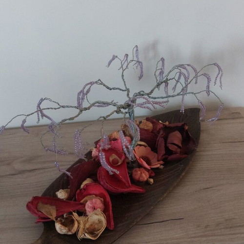 Decorative tree with wire and purple beads on wooden leaf new