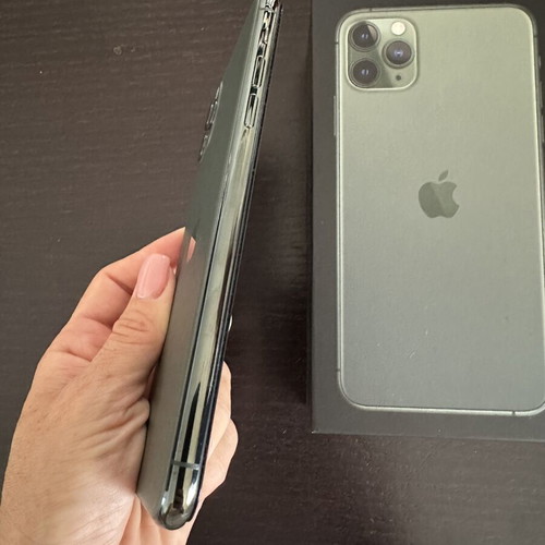 iPhone 11 Pro Max used, very good condition, battery health 77%
