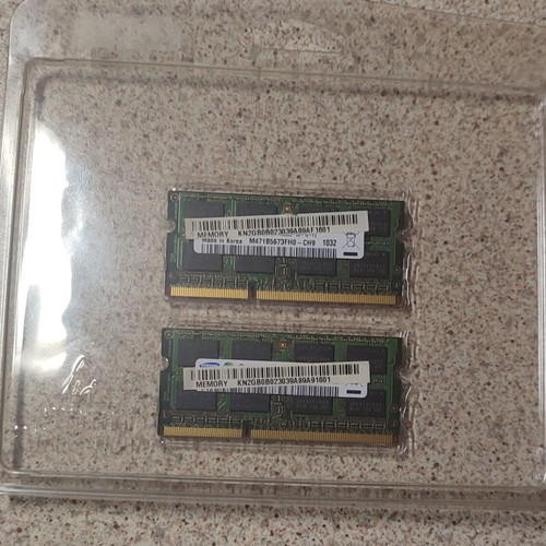 Samsung RAM set 2 x 2GB DDR3 SO-DIMM PC3-10600 1333 MHz like new