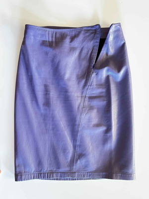 MCM purple leather skirt with diagonal zipper detail