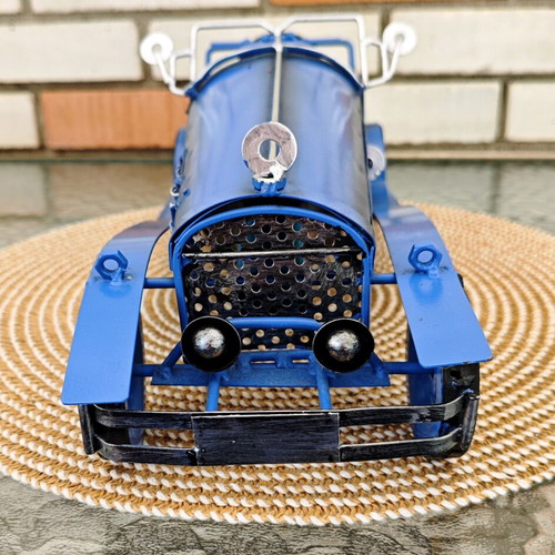 Metal decorative wine holder vintage car used