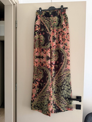 Vassia Kostara pants size S like new, multicolor