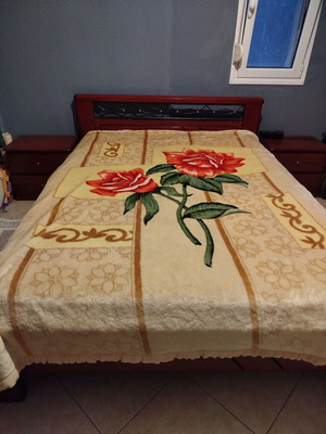 Bedroom set with double MediaStrom bed, mattress and bedside tables