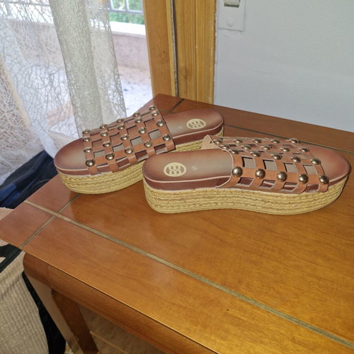 Mule tan with studs, like new