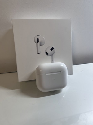 Apple AirPods 3rd Generation like new wireless earbuds