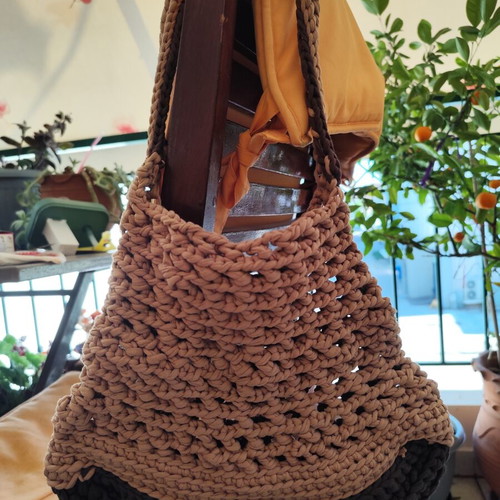 Crochet shoulder bag like new, beige and brown