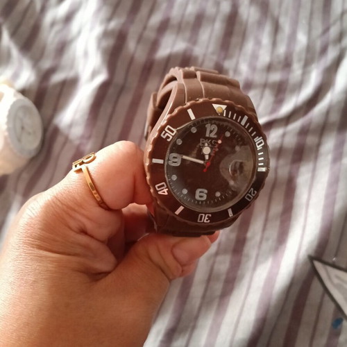 Wristwatch set like new, white and brown, needs battery
