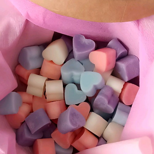 Spring Flowers Wax Melts Box new, 60 soy wax melts with floral scents